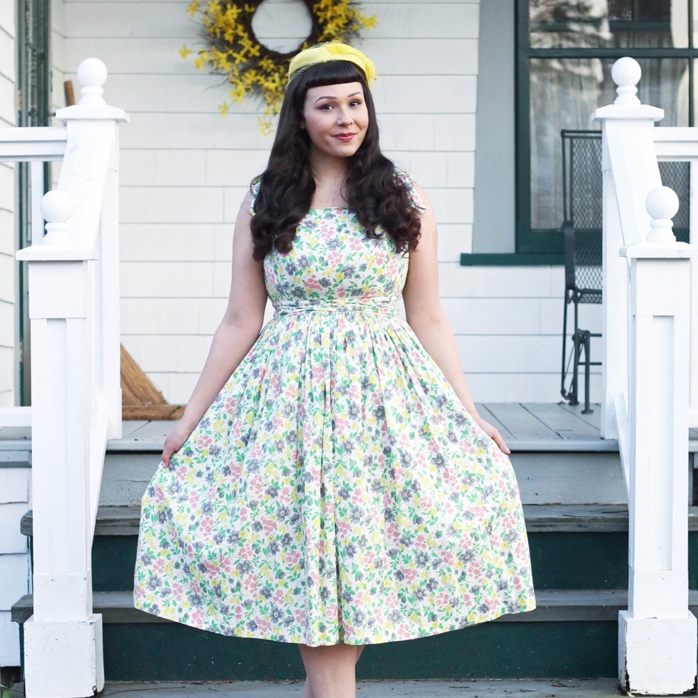 True Vintage Spring Floral Dress Tie Sleeves 1960s Handmade